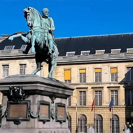 Maison Hyper Centre - Patio - Tv 4k - Wifi-fibre - 4 - Machine à Laver - Sèche Linge - Lave Vaisselle - Confort - Spacieux * Rouen