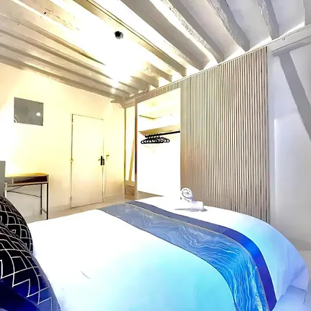 Maison Hyper Centre - Patio - Tv 4k - Wifi-fibre - 4 - Machine à Laver - Sèche Linge - Lave Vaisselle - Confort - Spacieux Appartement Rouen